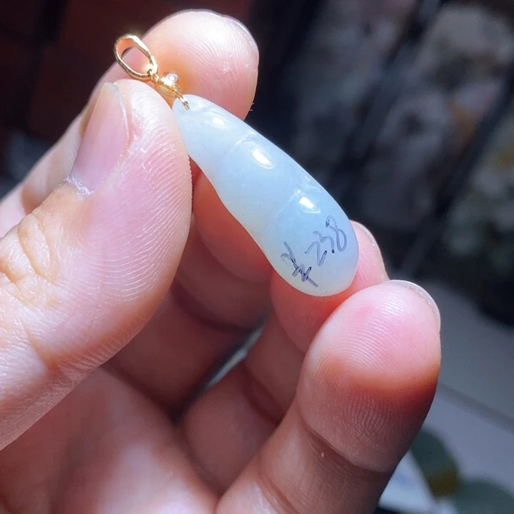 翡翠颈饰未镶嵌好