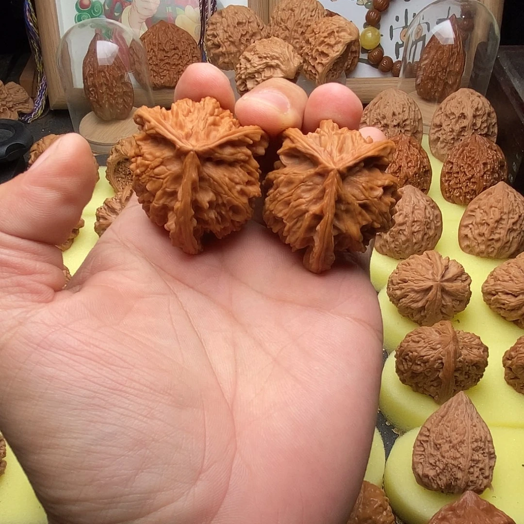 E***斗把件文玩核桃盘山人奔