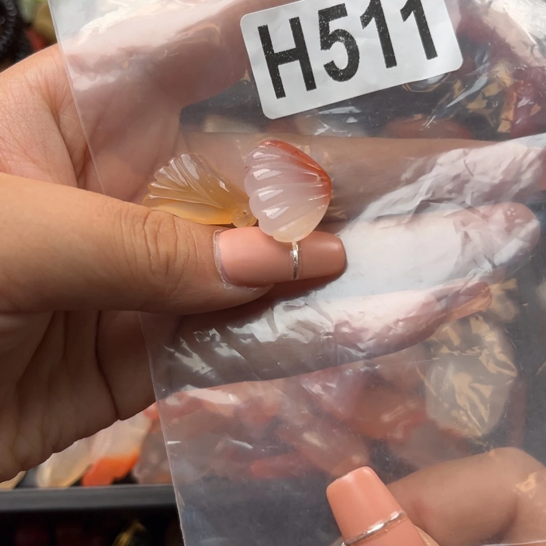 南红玛瑙未镶嵌珠宝奇石