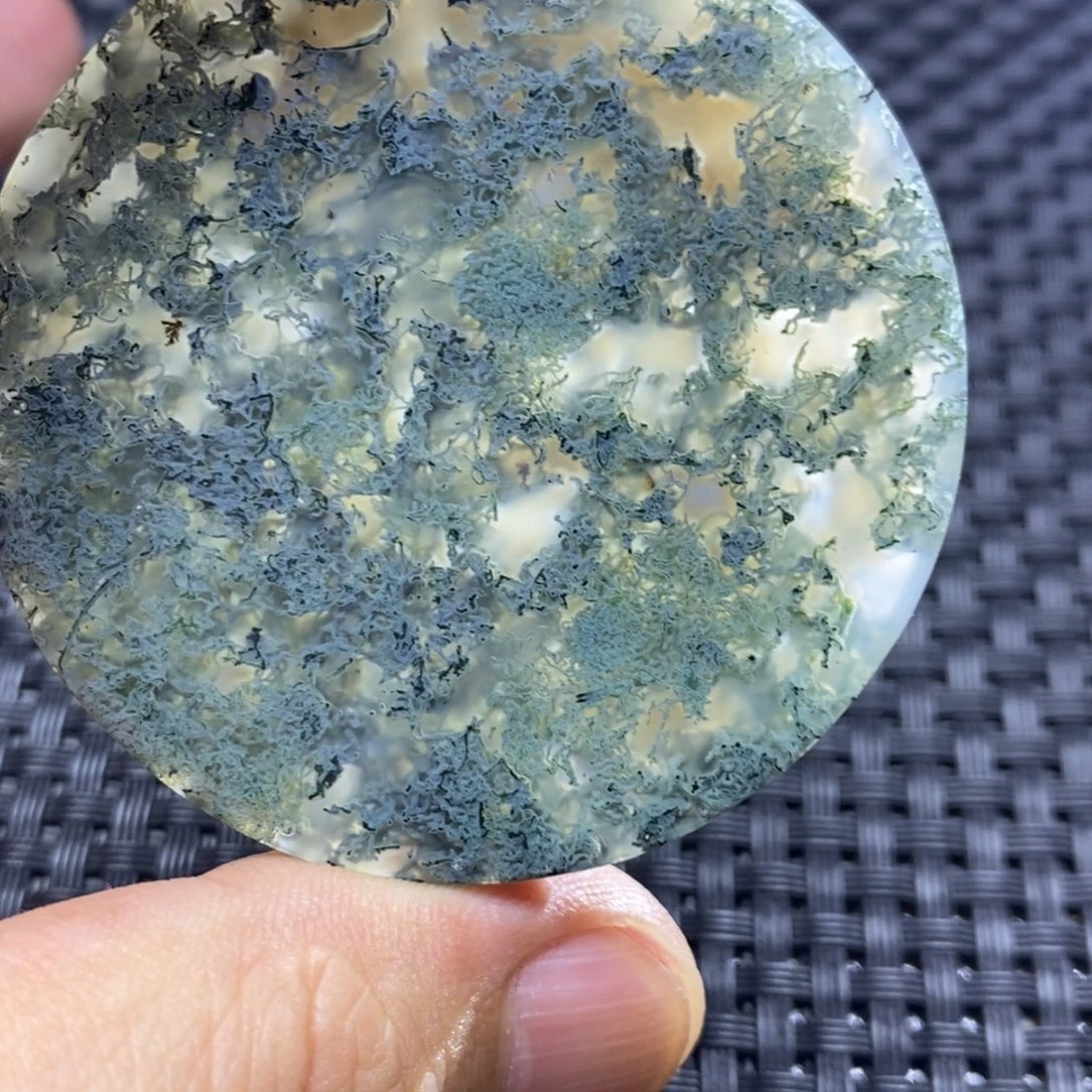 胡***行玛瑙/玉髓未镶嵌颈饰