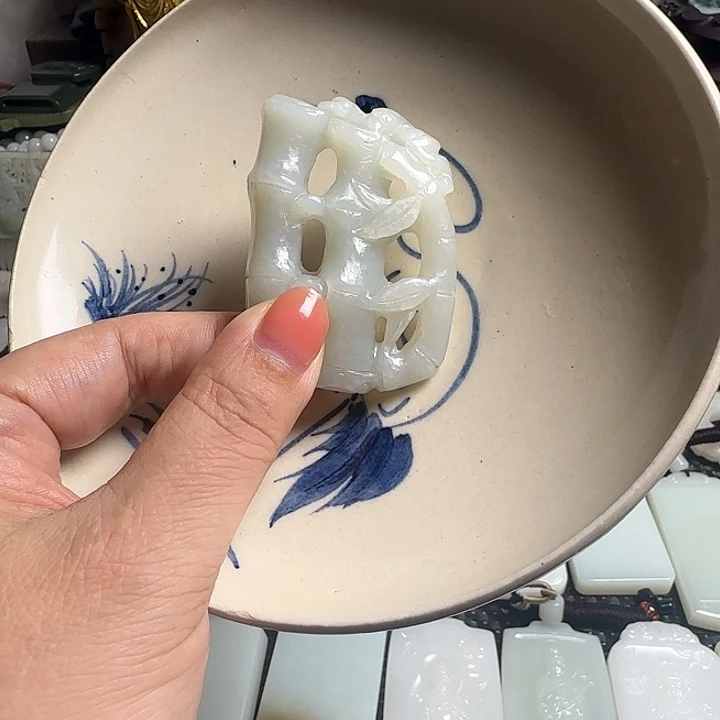 Z***e瓷片新号开播挂件一个