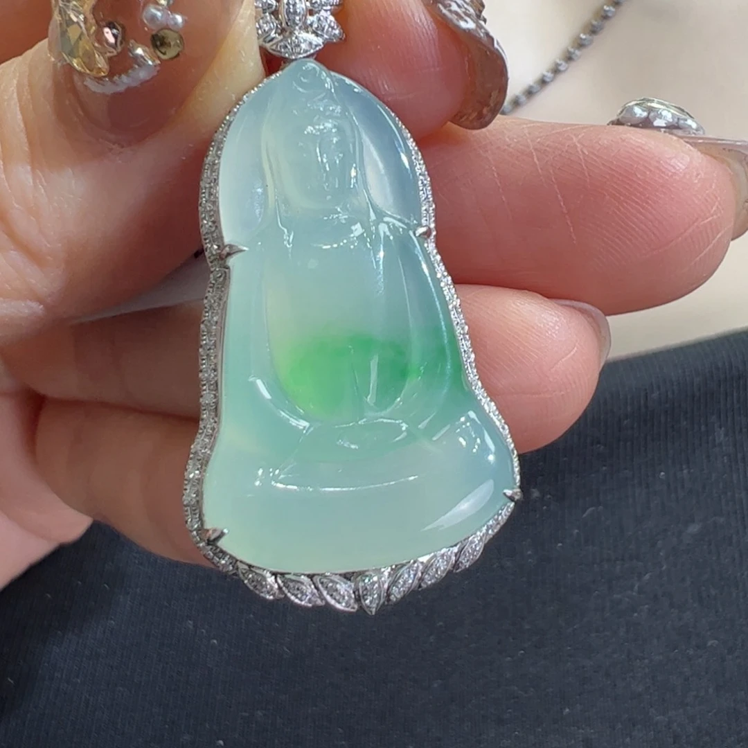 翡翠吊坠(不含链)18K金镶嵌