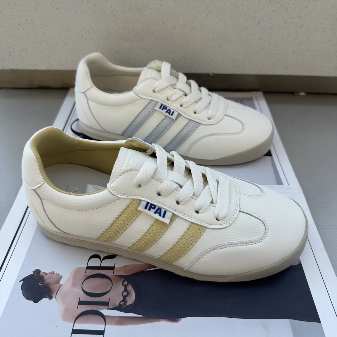 真皮阿甘鞋2025早秋新款平底运动鞋女韩系减龄女鞋潮流百搭小白鞋