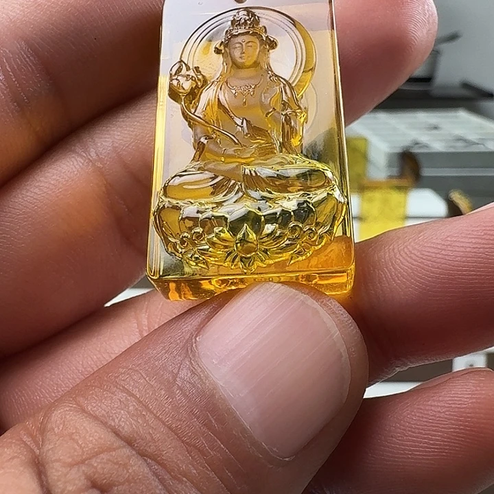 琥珀颈饰未镶嵌大势至