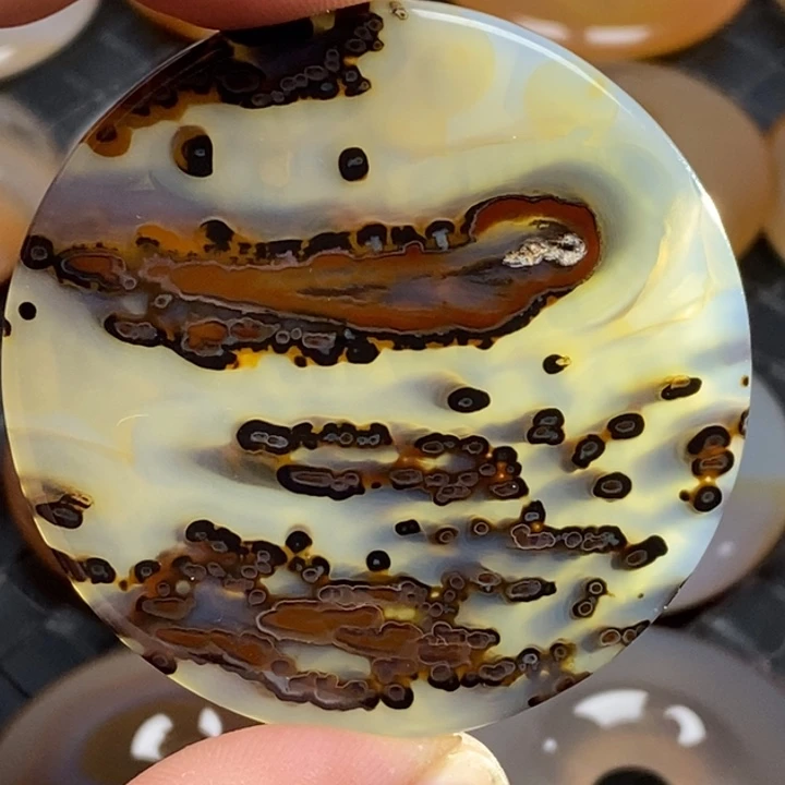 玛瑙/玉髓未镶嵌颈饰