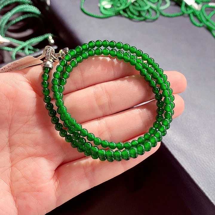 毛衣链未镶嵌翡翠?*