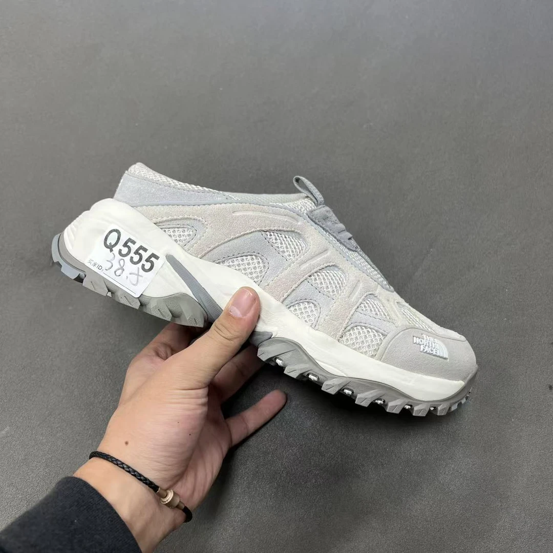 TheNorthFace/北面/新款户外运动休闲鞋 Q555 ( 无原盒 鞋垫原垫)