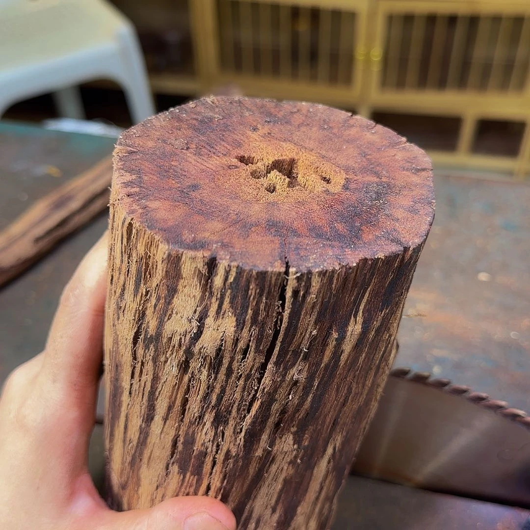 木暂**然降真香原料开料