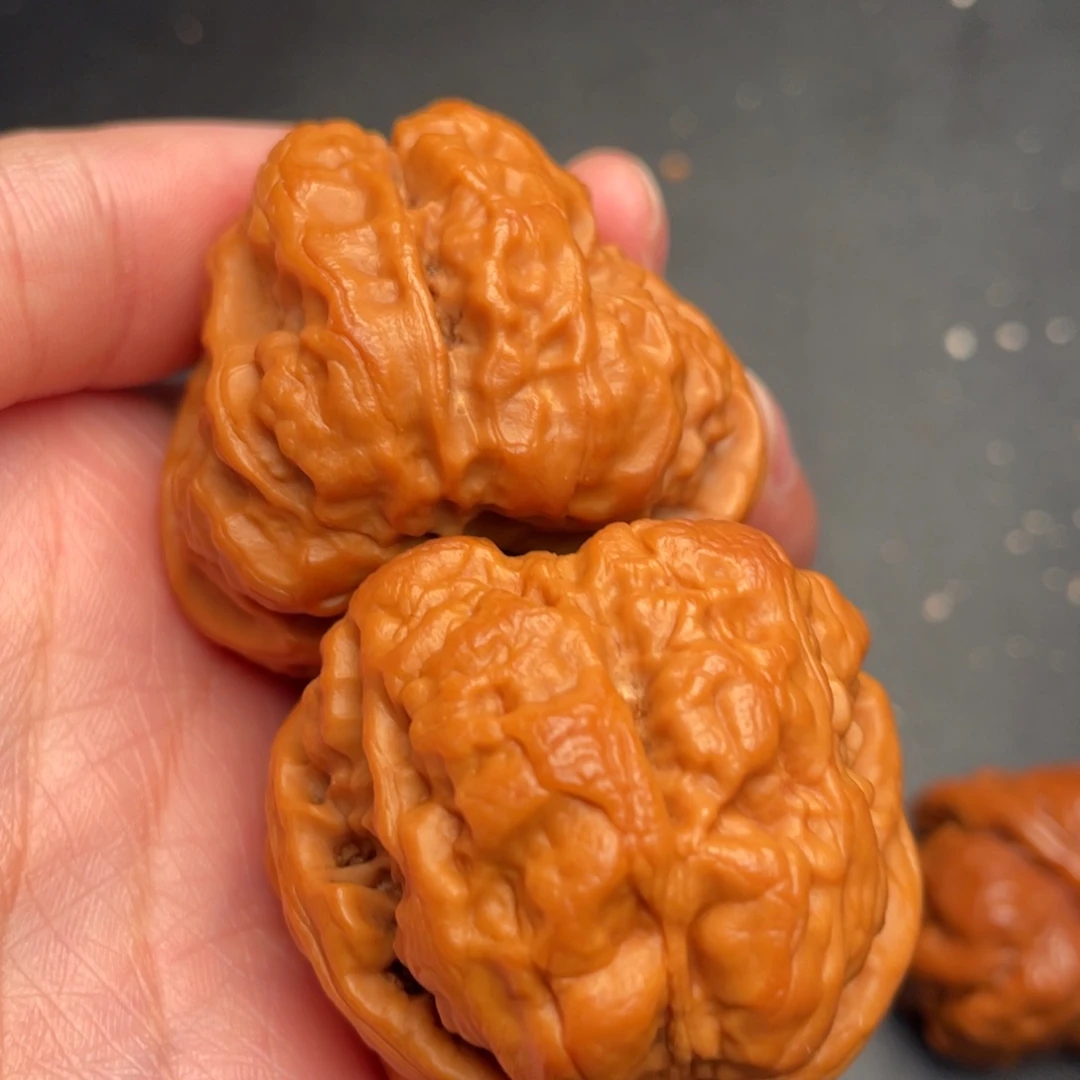 文玩核桃吊坠秦岭野生文玩核桃