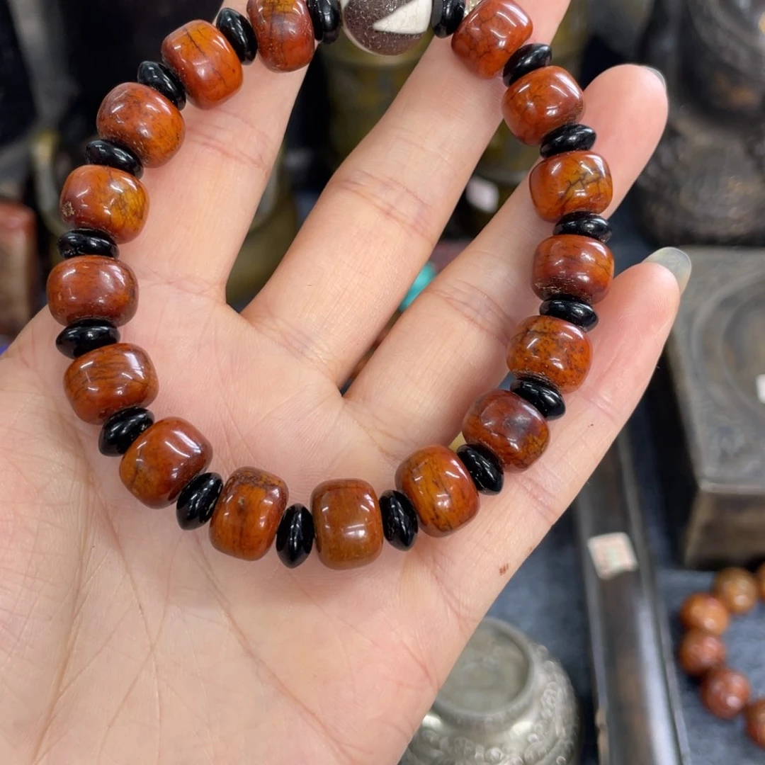 木谈***儒摆件。 小件