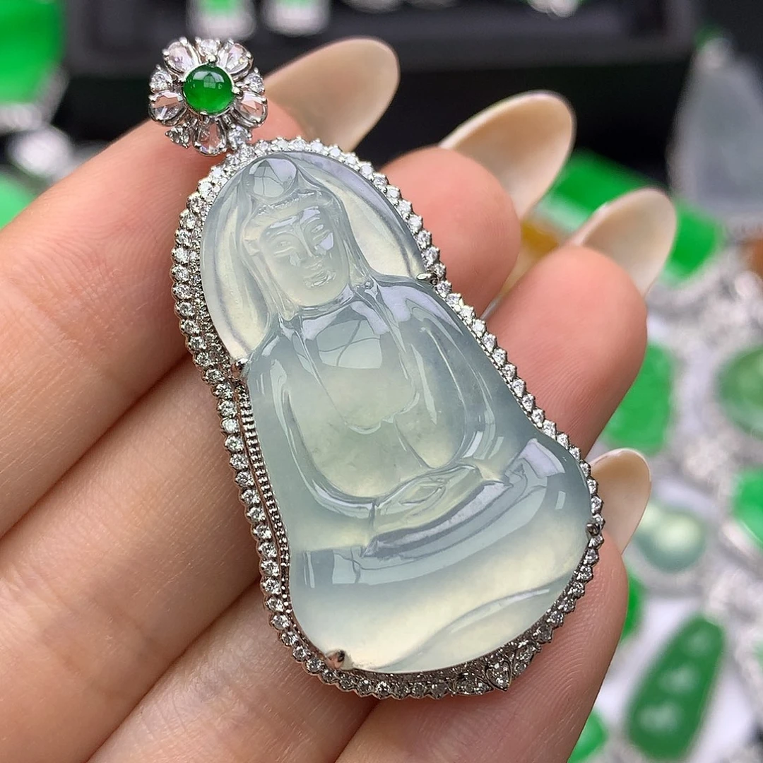 翡翠18K金镶嵌颈饰18k镶翡翠