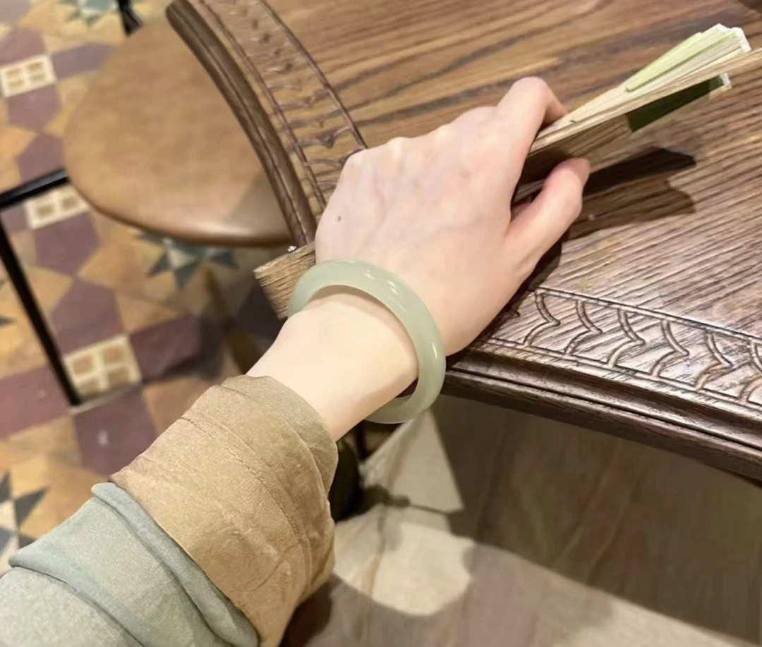 A3青海晴水女款正圈简约气质百搭