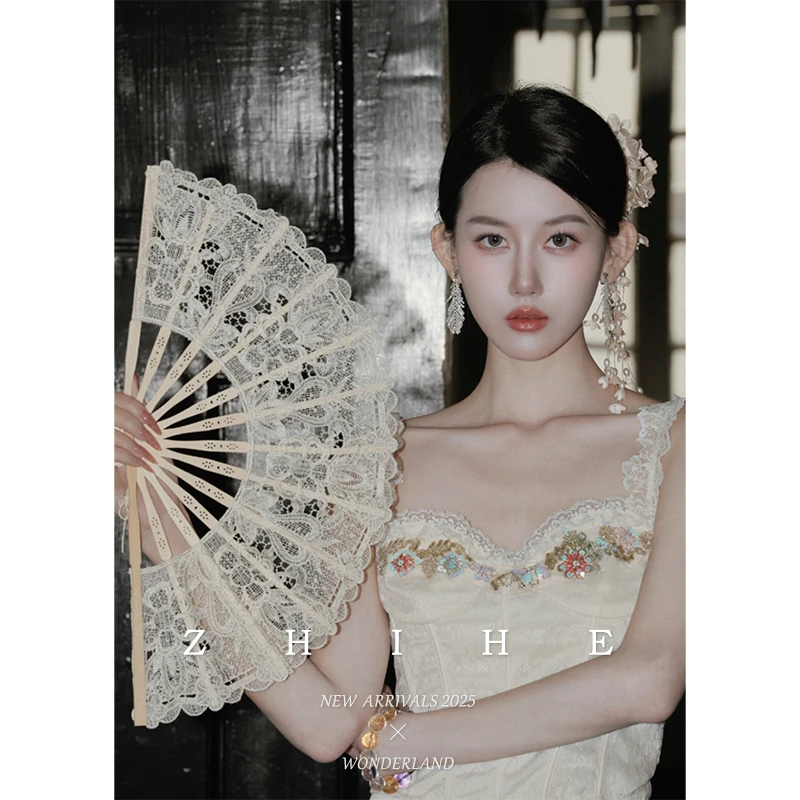 无艳一禾【尔雅】法式浪漫蕾丝珠片绣吊带+蕾丝飘片半裙