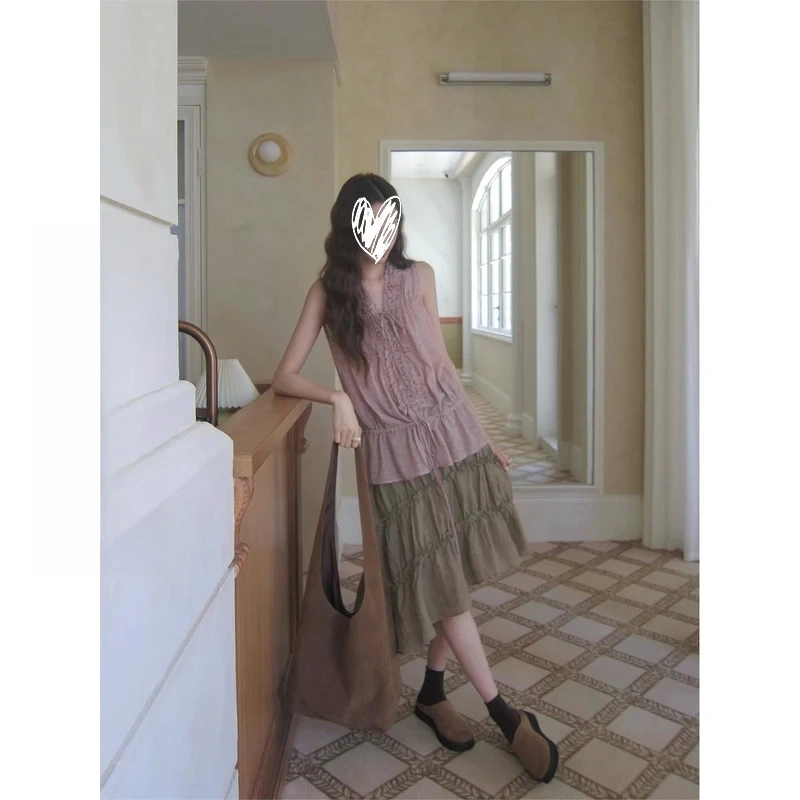 2025年法式气质设计感木耳边v领设计抽绳无袖衬衫气质时髦上衣女