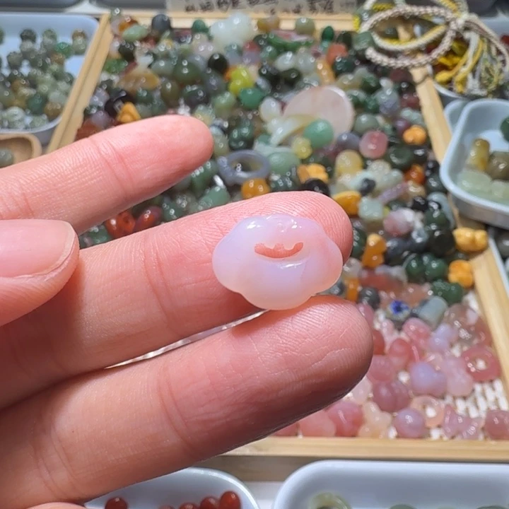 和田玉未镶嵌珠宝半成品