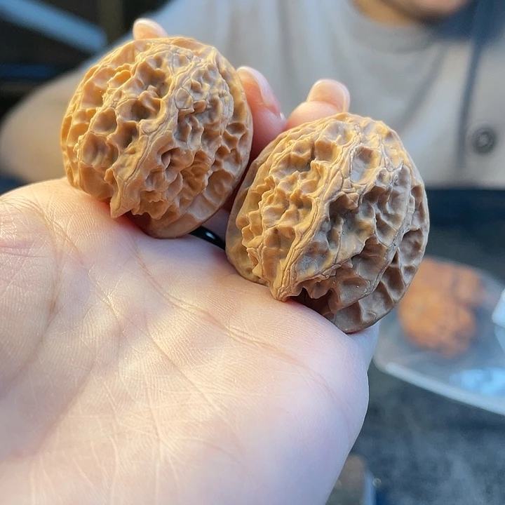 文玩核桃把件青*、苹果