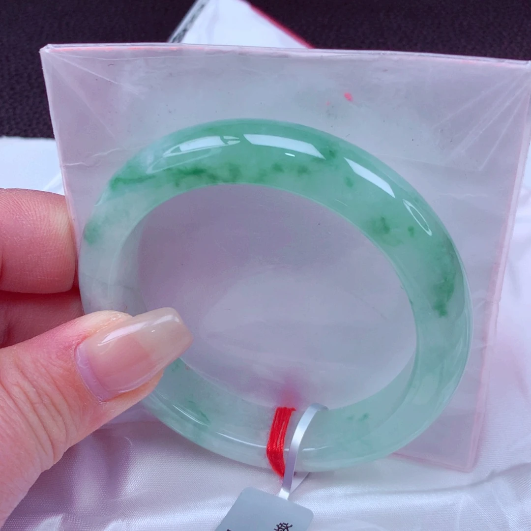 翡翠未镶嵌手镯手镯