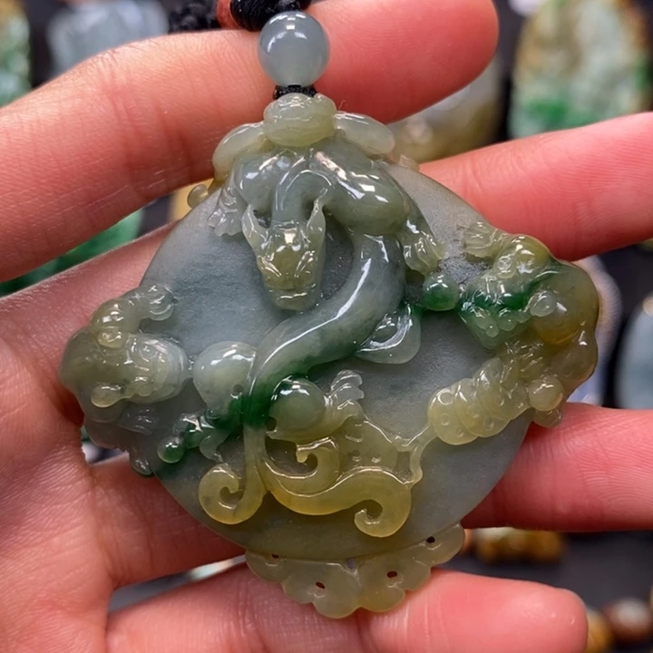 翡翠未镶嵌颈饰缅甸天然翡翠A货