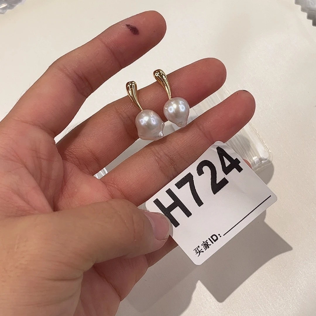 淡水珍珠合金耳饰