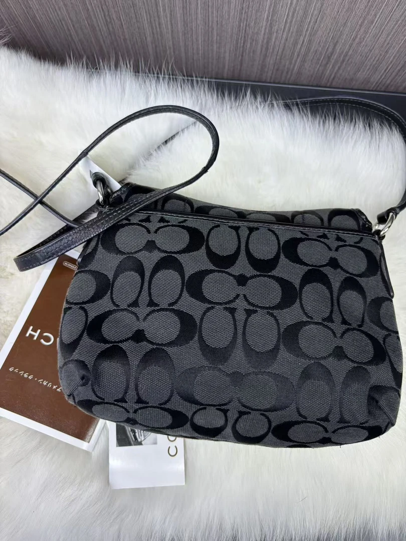 黑色帆布拼皮中号元宝包可斜挎可单肩