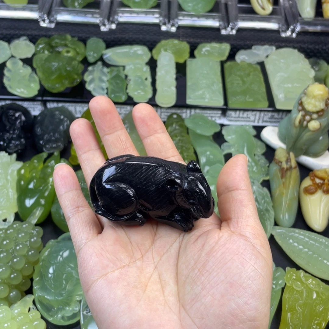 蛇纹石玉未镶嵌珠宝奇石