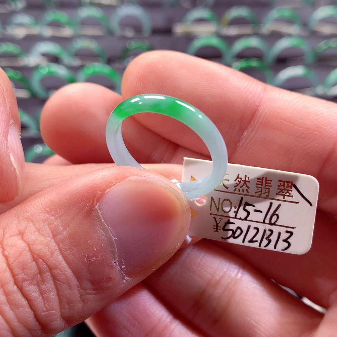 翡翠未镶嵌戒指翡翠戒指