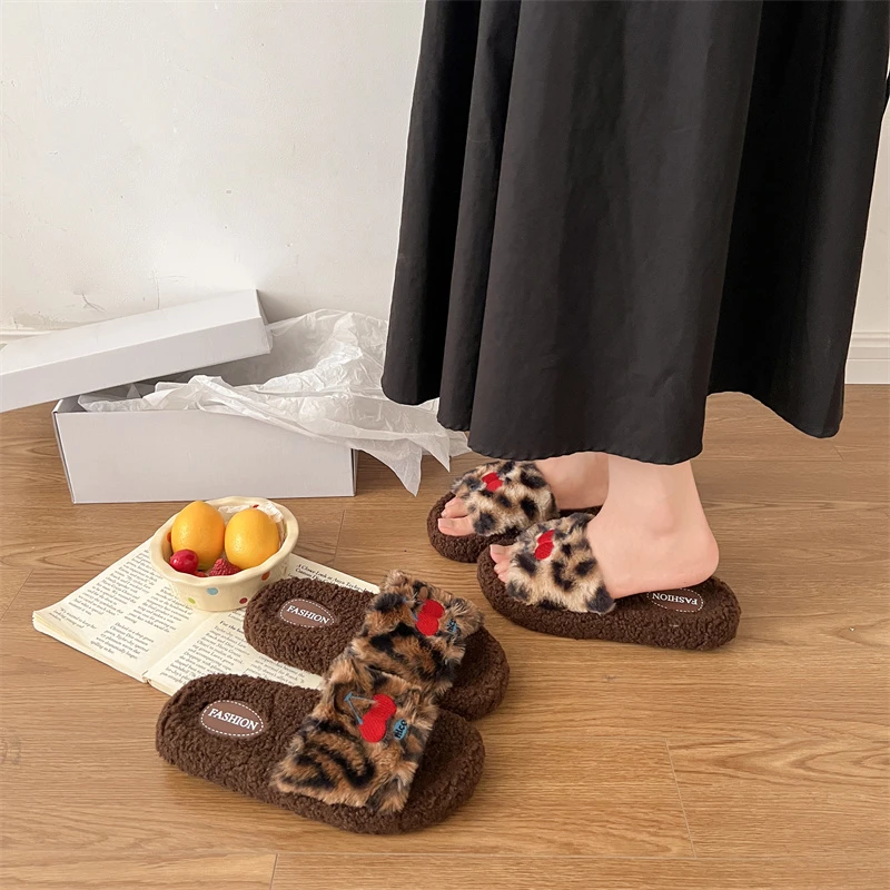 樱桃刺绣毛毛拖鞋居家防滑网红时尚豹纹厚底百搭拖鞋