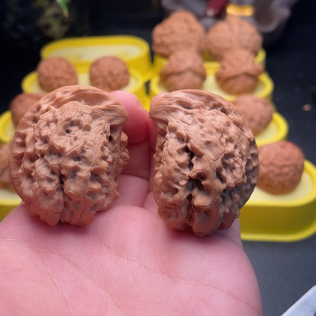 文玩核桃吊坠座山雕45