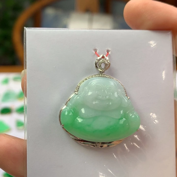 颈饰18K金镶嵌翡翠翡翠吊坠