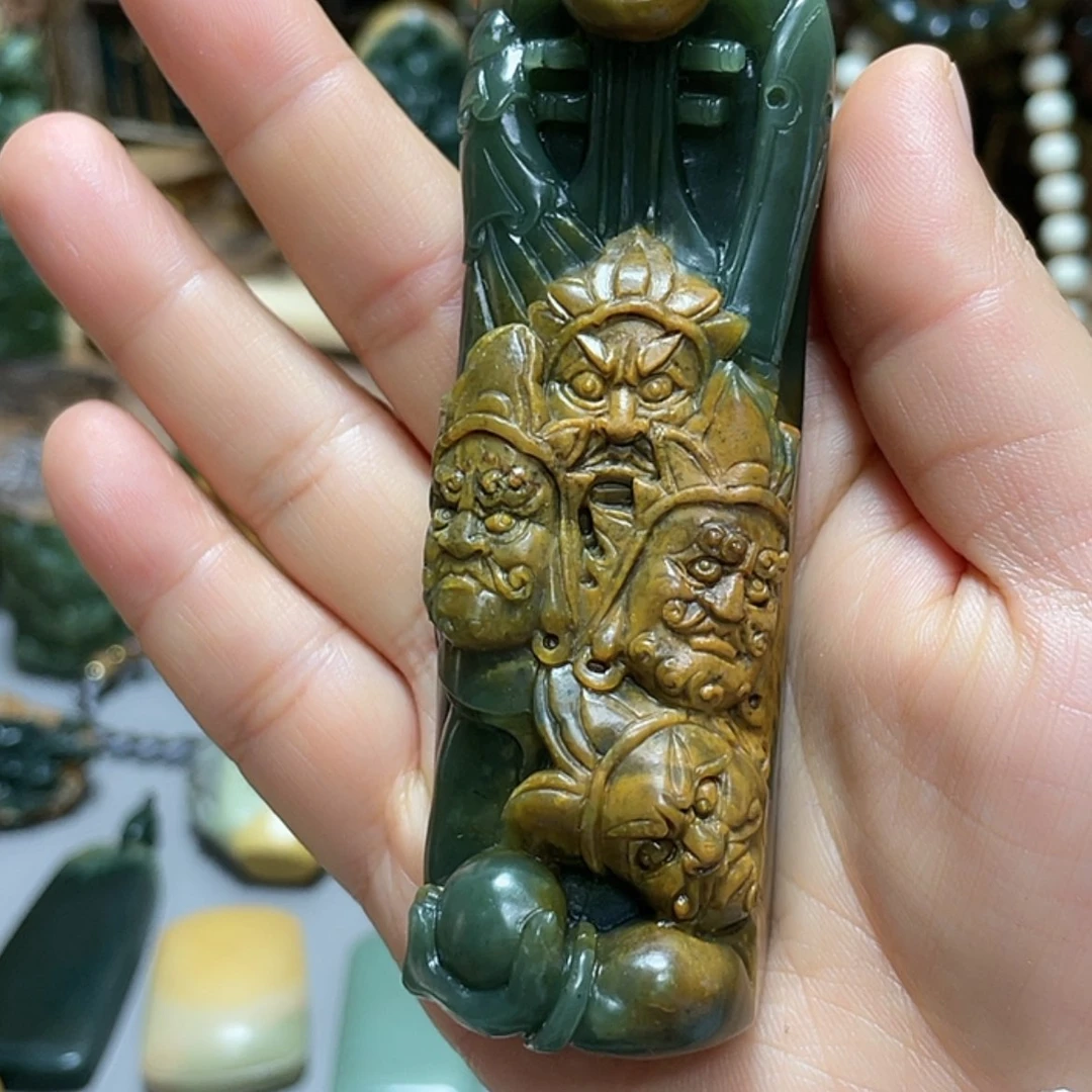 【闪购商品】未镶嵌岫岩河磨玉（透闪石质玉）把件石**1