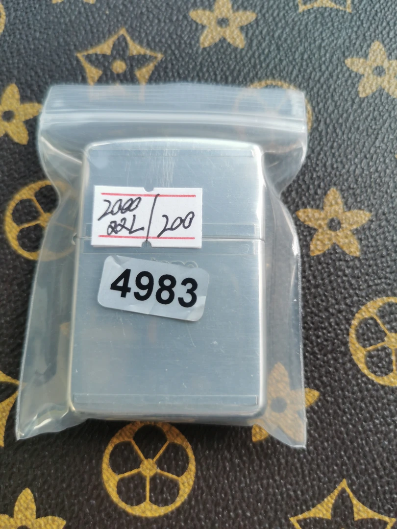 Zippo打火机回血2000双L镀银-4983