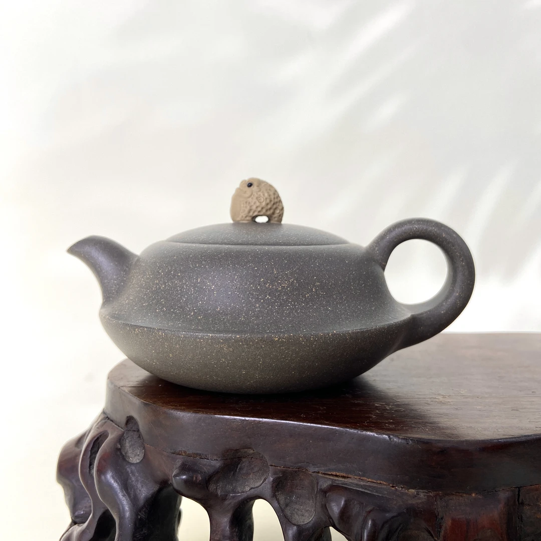 宜兴手工紫砂陶 （万旭霞）200cc茶壶GS4208-54