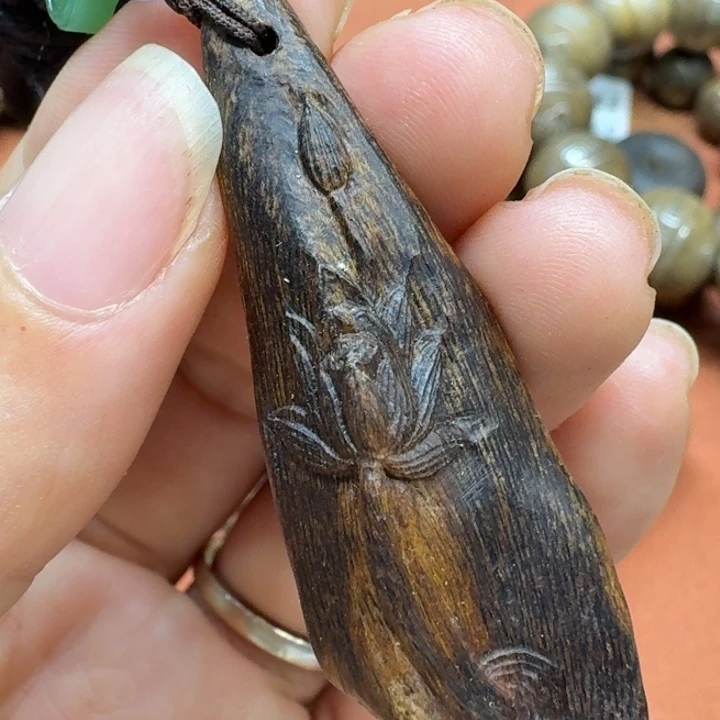大叶紫檀（黑酸枝木类）