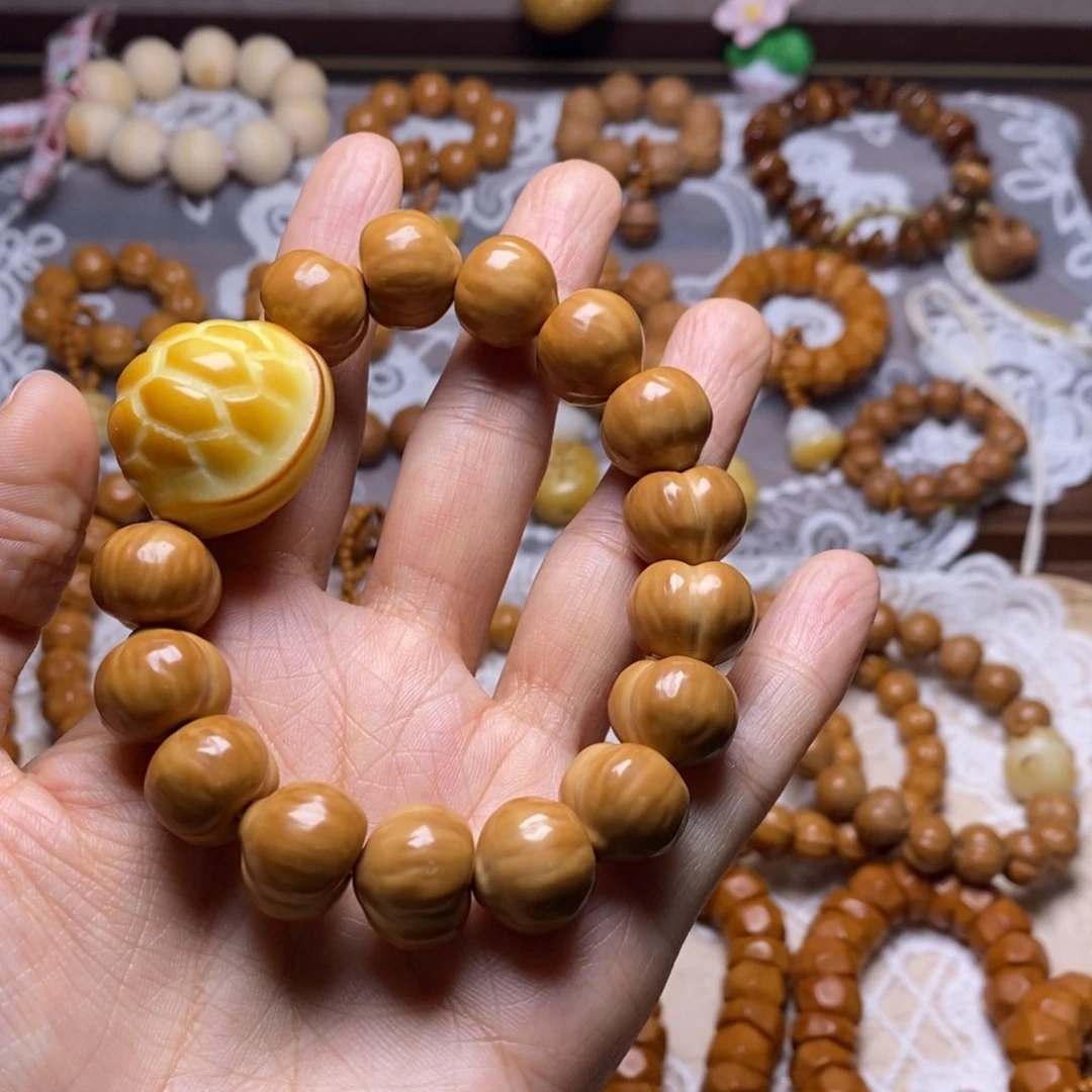 把件猴头核桃柯基屁桃龟甲