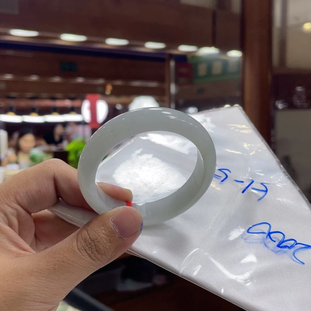 【闪购商品】未镶嵌手镯翡翠