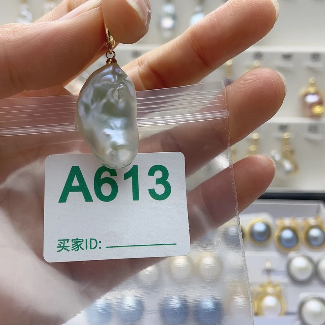 未镶嵌天然珍珠。  漏 漏 漏淡水珍珠