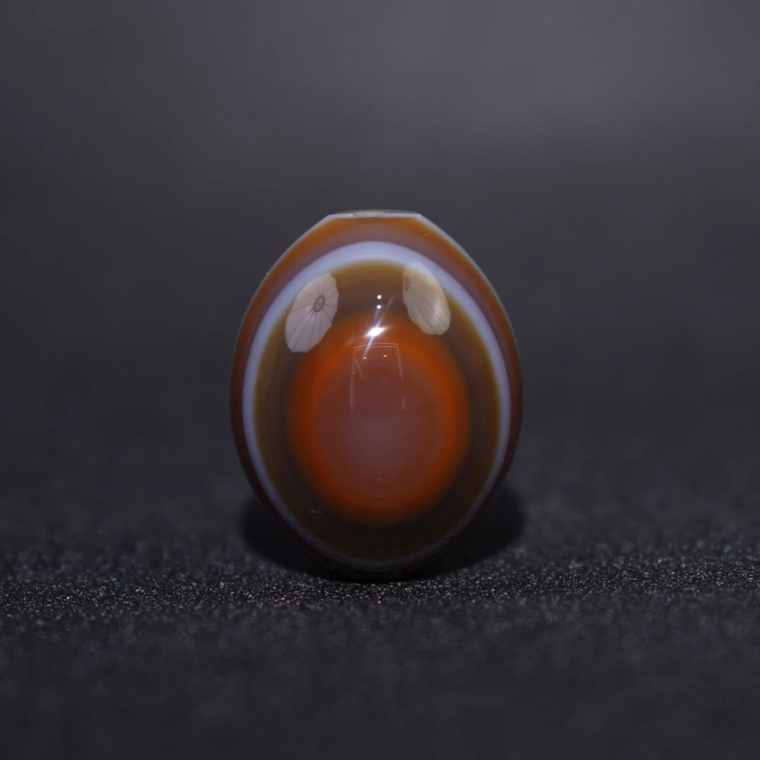 精品玉化料双面正圆眼缠丝玛瑙锁骨珠