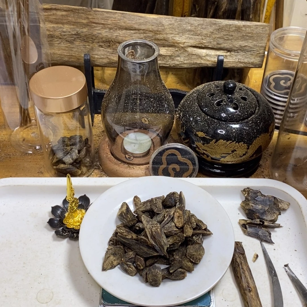 叶***秋沉香高油香薰乌身60克