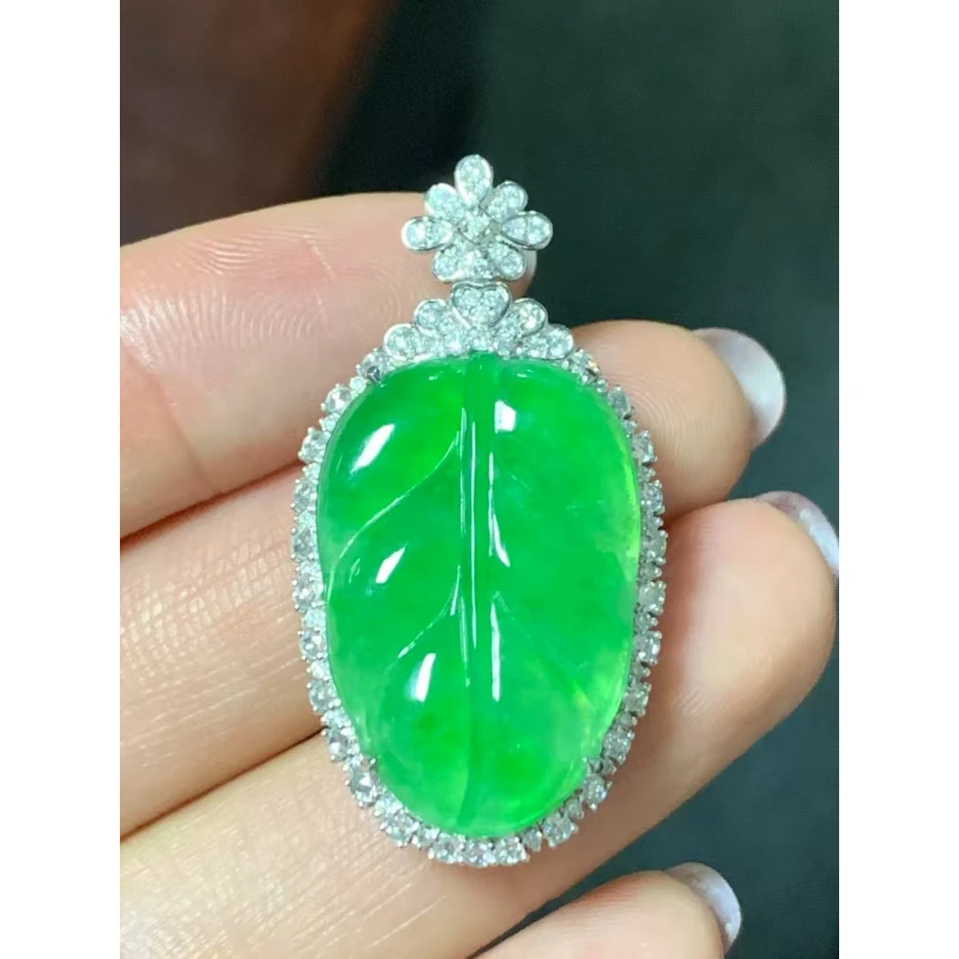 正阳绿叶子吊坠天然翡翠A货裸石：25*16.8*9.5mmws/yj3.29气质镶嵌