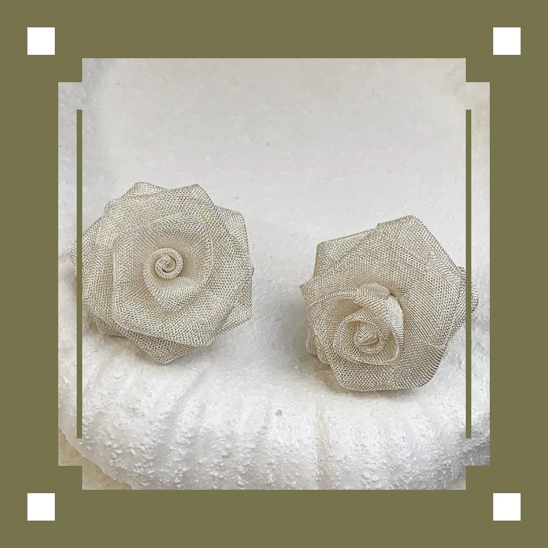 铜合金锆石耳饰 复古小香风白色耳钉气质时尚轻奢百搭小众饰品