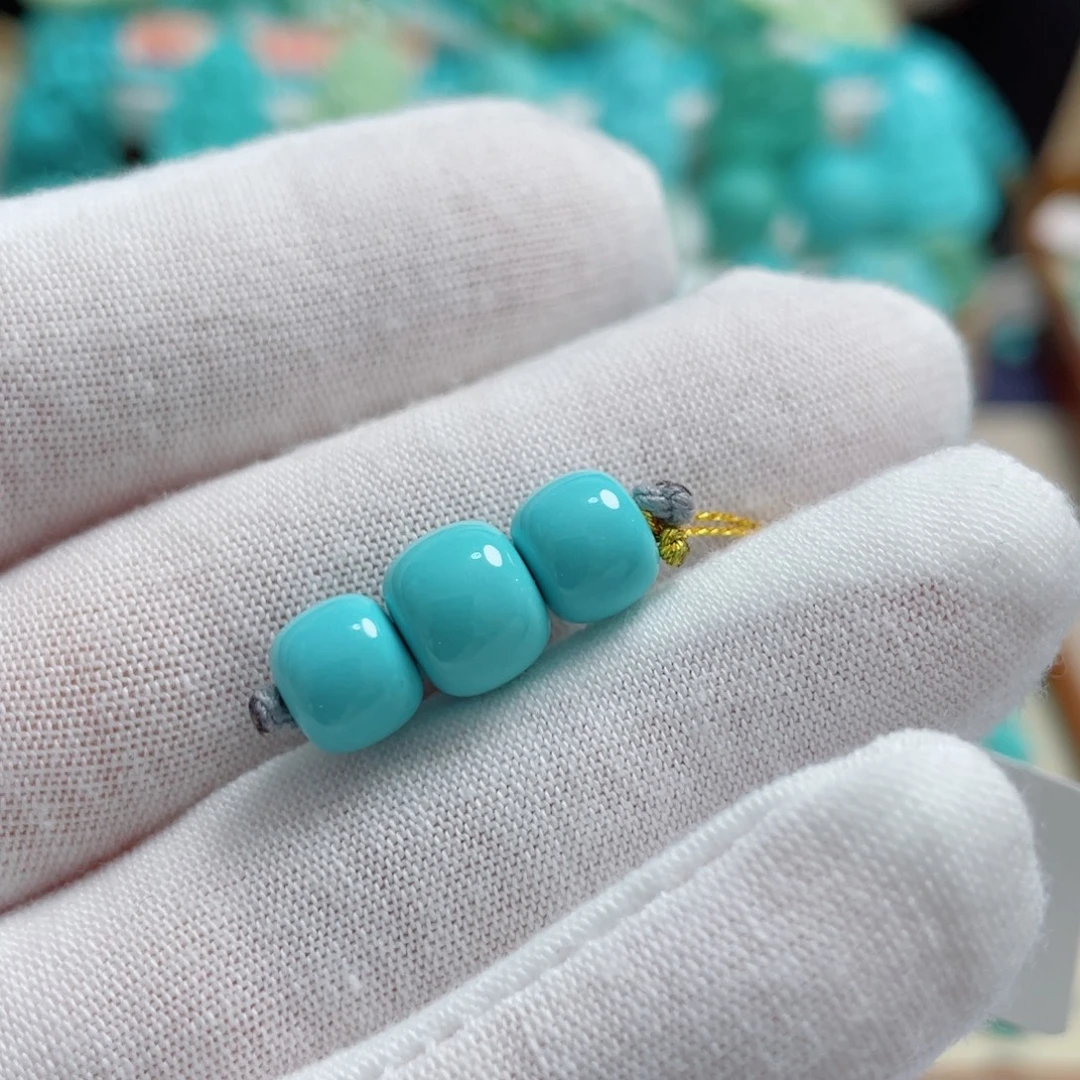 王***大绿松石未镶嵌珠宝奇石