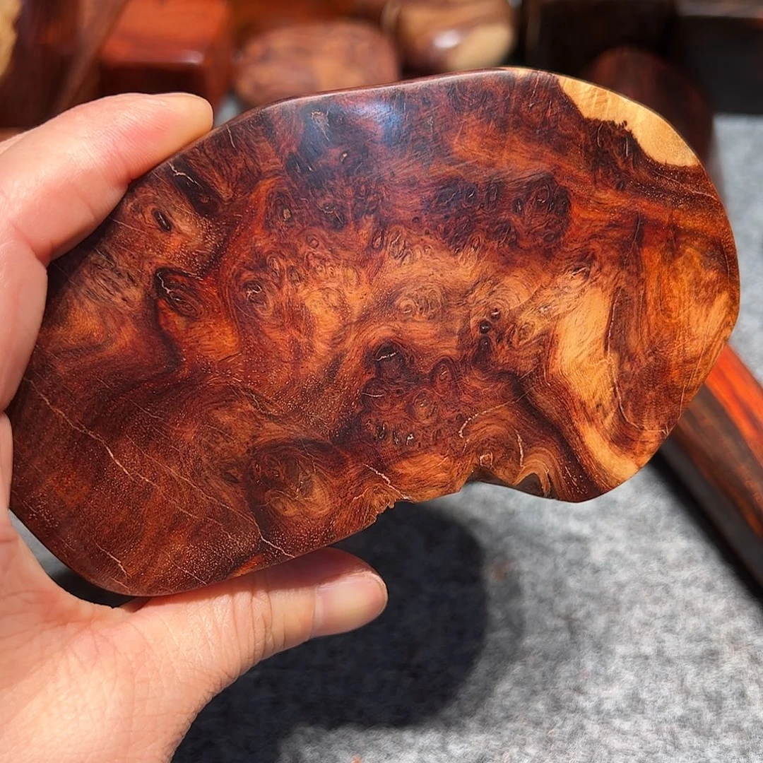 用***)染料紫檀（血檀）赞比亚