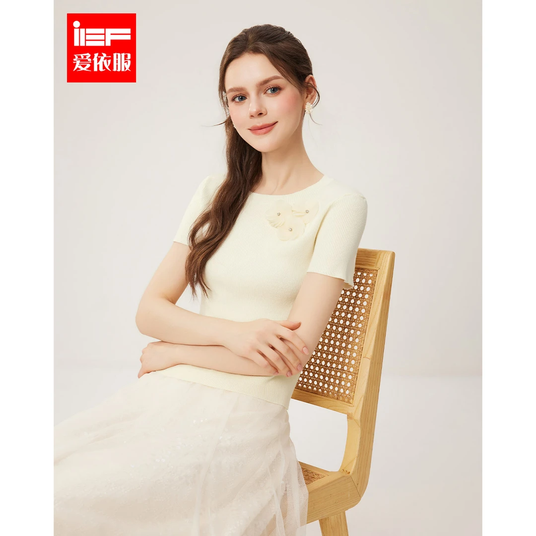 IEF/爱依服2025春季新款小女人气质立体花朵毛织上衣欧若风流光风