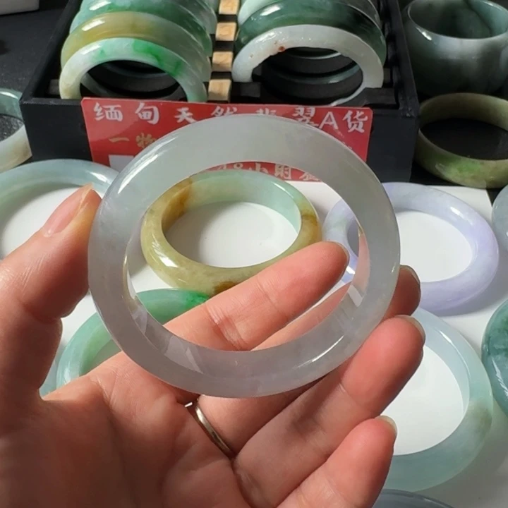 翡翠手镯未镶嵌缅甸天然翡翠手镯A货51.2正圈有瑕