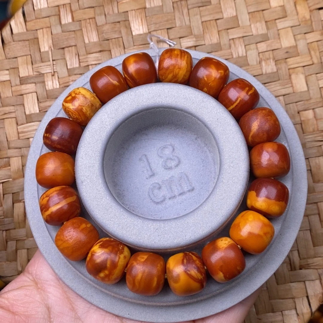 蜜蜡裸石未镶嵌微**岚蜜蜡