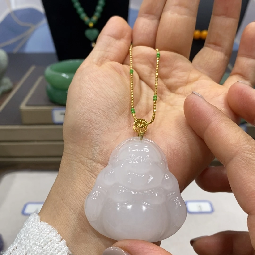 石英岩玉18K金镶嵌颈饰