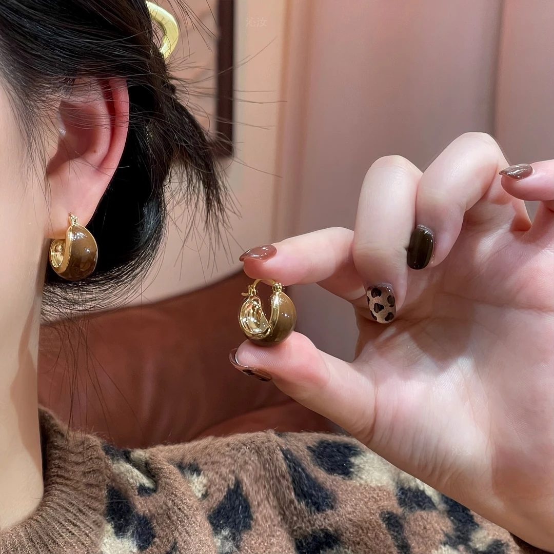 【沁汝饰品】F731咖色质感耳扣时尚设计气质高级轻奢