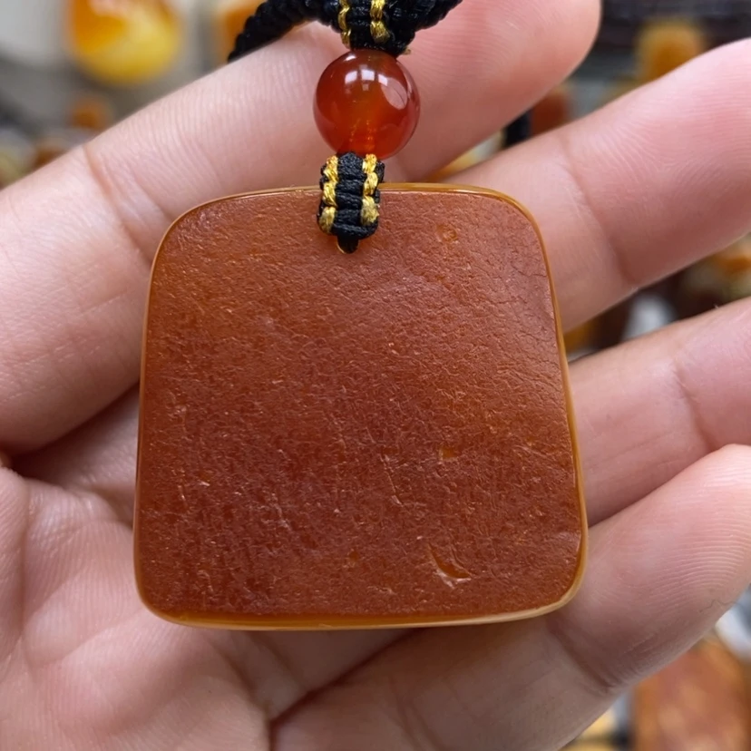 【闪购商品】琥珀颈饰未镶嵌