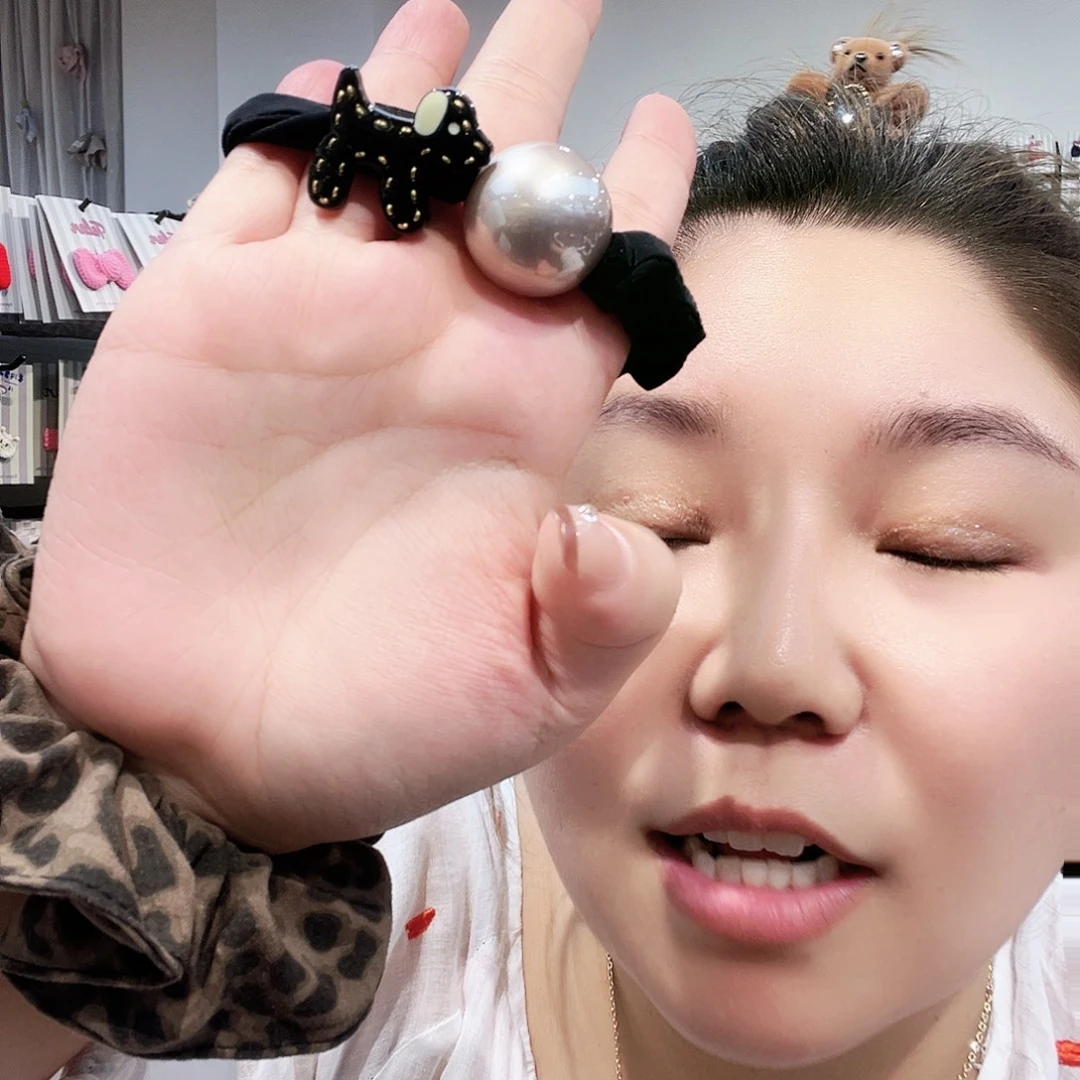 铁合金皮质面膜小狗