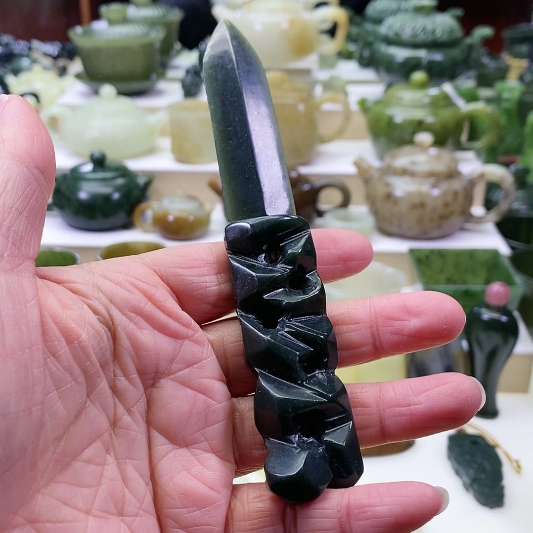 和田玉茶刀未镶嵌儒**尊